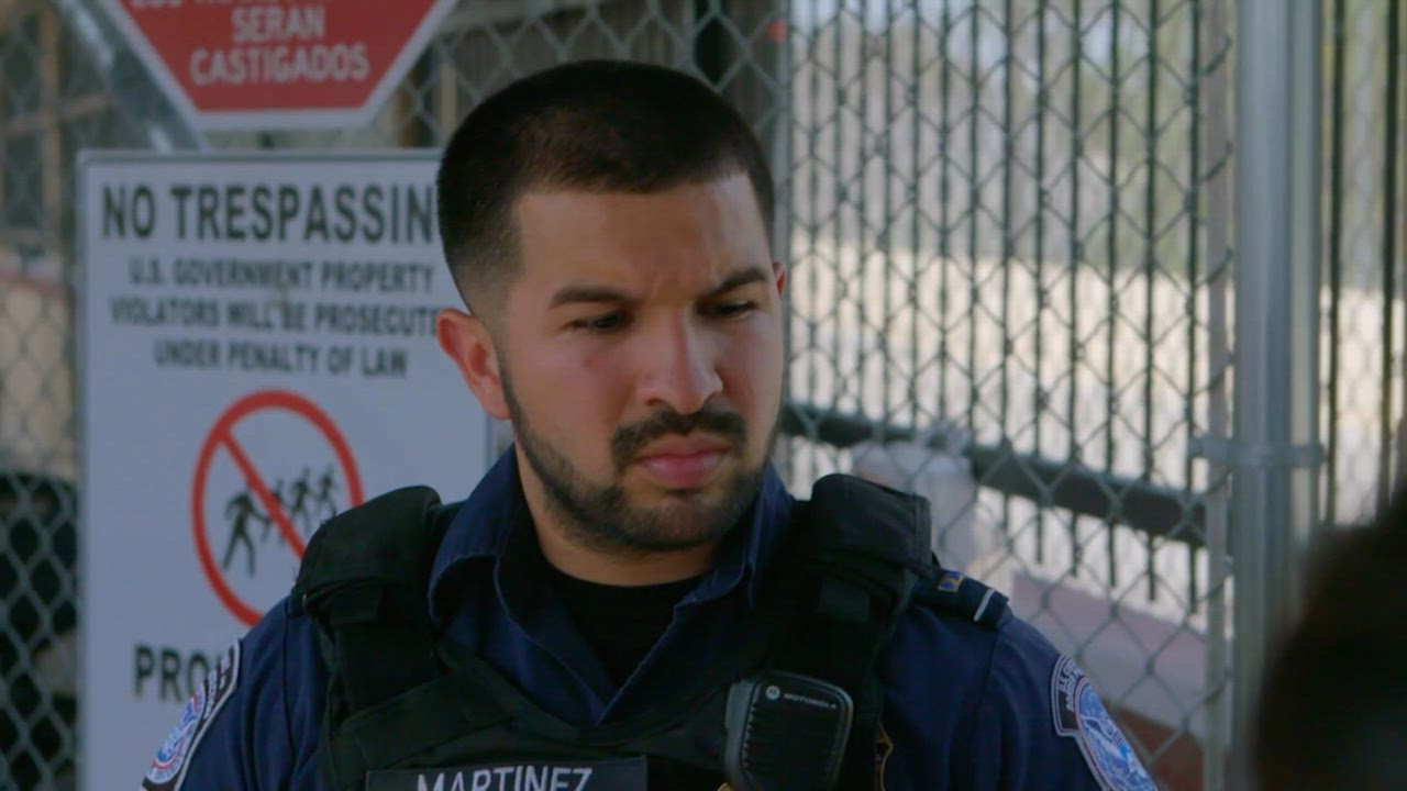 Between Borders and Bridges 