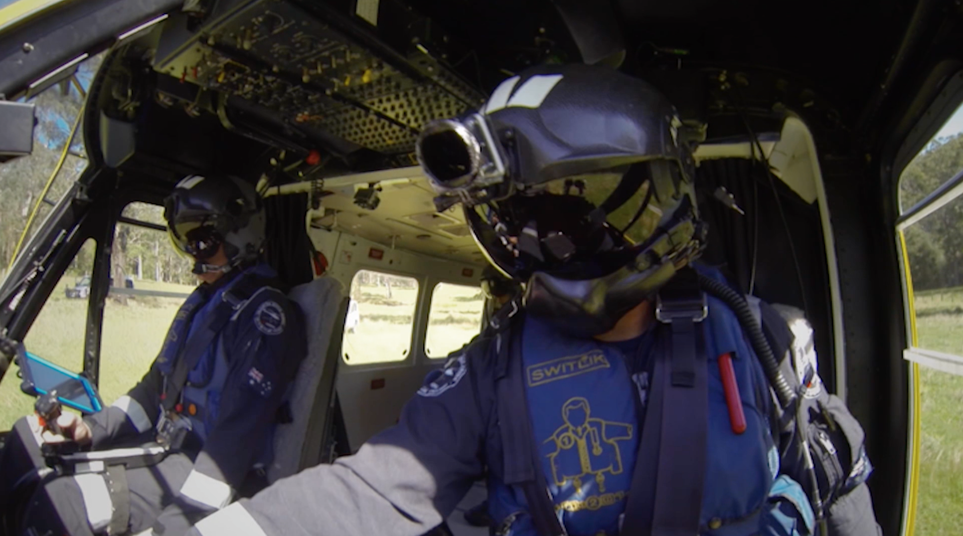 Una Misión Y Un Misterio